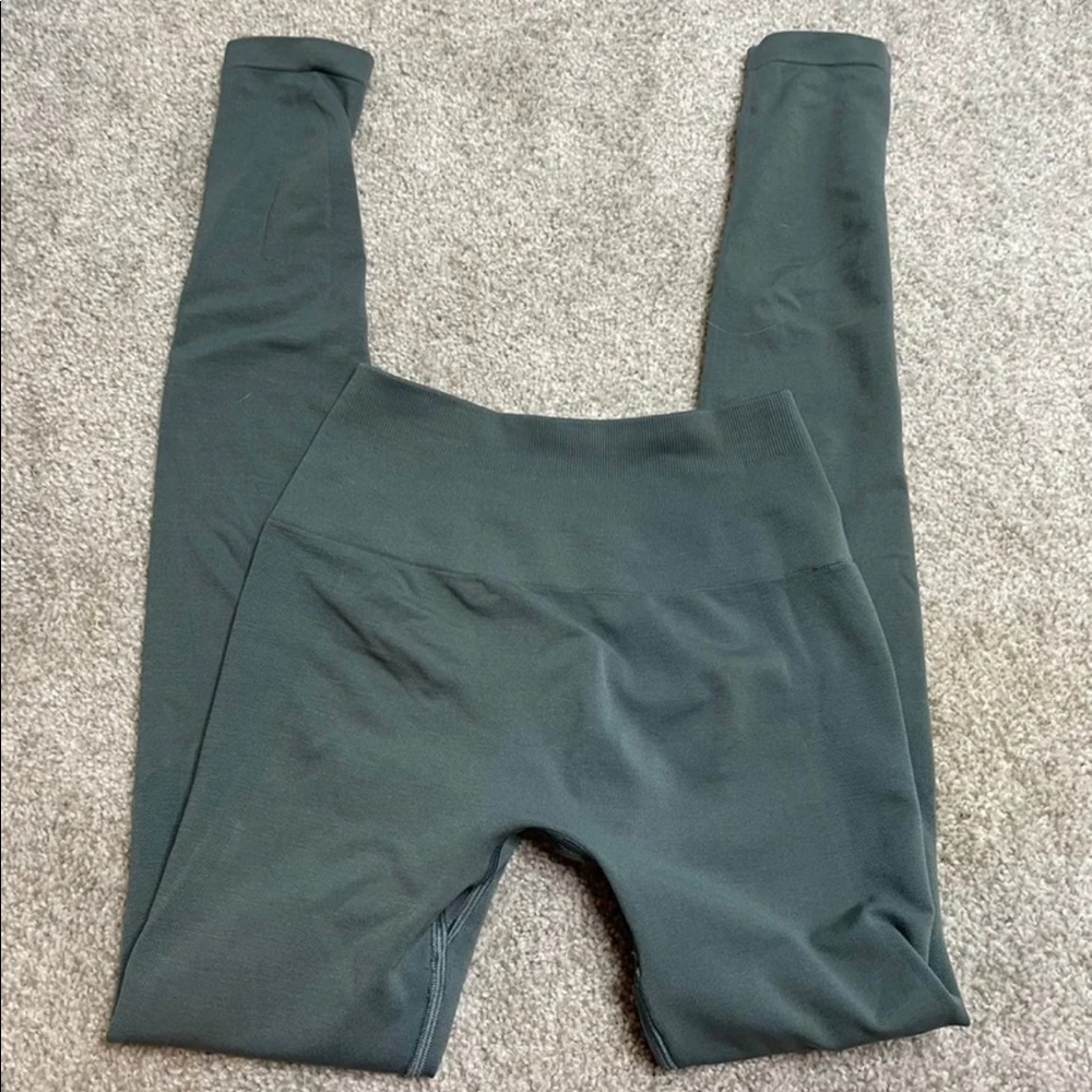 Alphalete amplify leggings